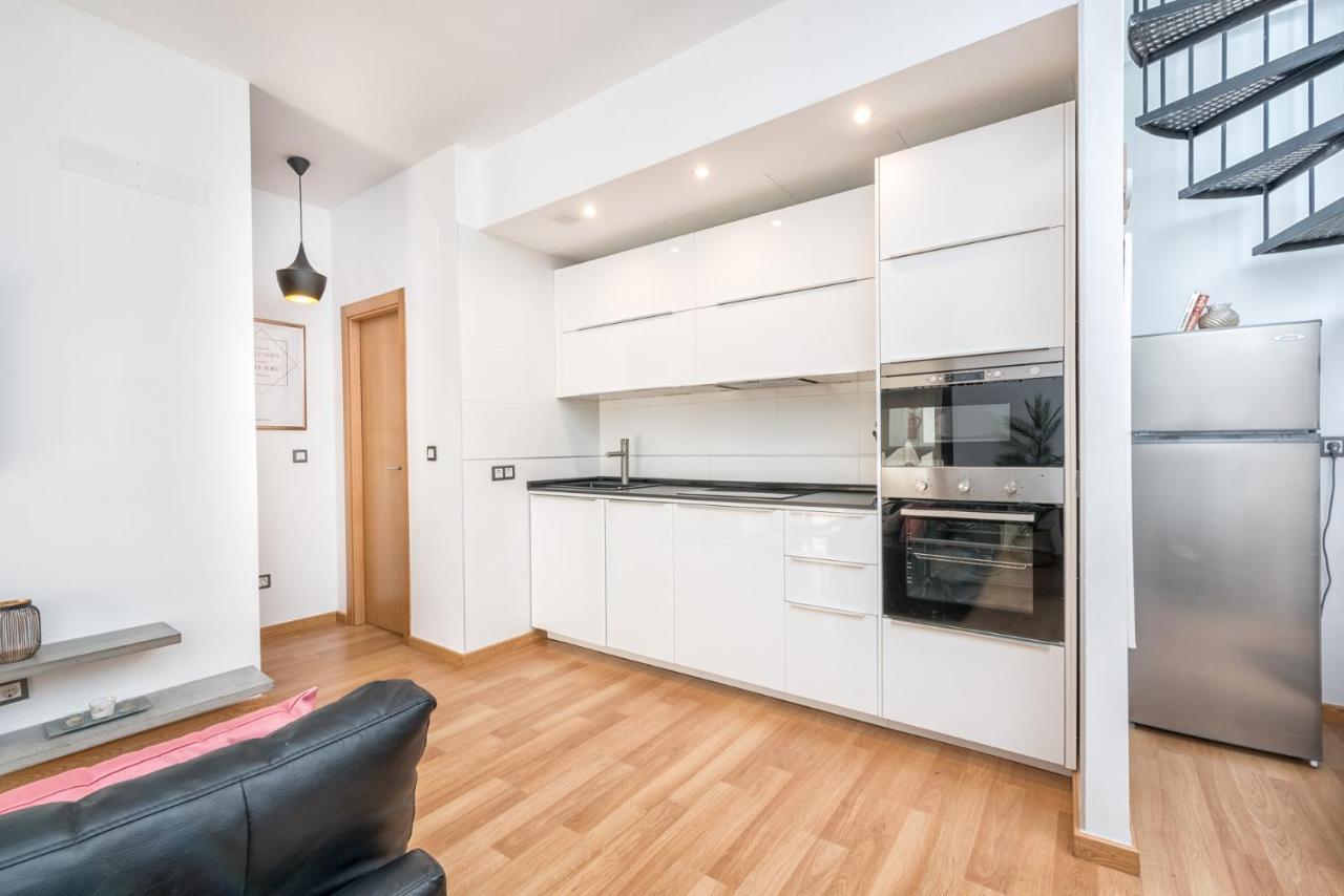 Atico Con Terraza Ac 1Hab En El Centro Y Piscina Comunitaria Apartment มาลากา ภายนอก รูปภาพ