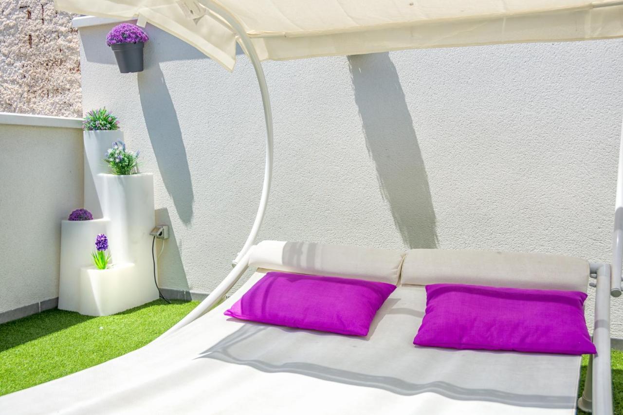 Atico Con Terraza Ac 1Hab En El Centro Y Piscina Comunitaria Apartment มาลากา ภายนอก รูปภาพ