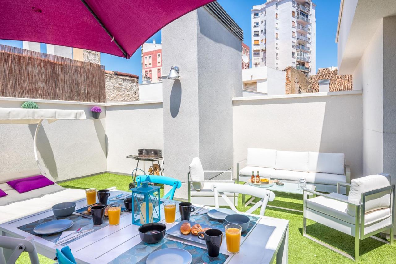 Atico Con Terraza Ac 1Hab En El Centro Y Piscina Comunitaria Apartment มาลากา ภายนอก รูปภาพ