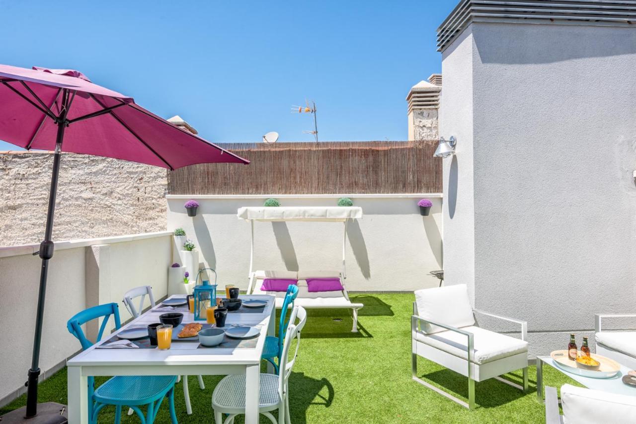 Atico Con Terraza Ac 1Hab En El Centro Y Piscina Comunitaria Apartment มาลากา ภายนอก รูปภาพ
