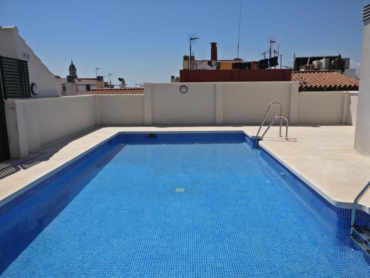 Atico Con Terraza Ac 1Hab En El Centro Y Piscina Comunitaria Apartment มาลากา ภายนอก รูปภาพ