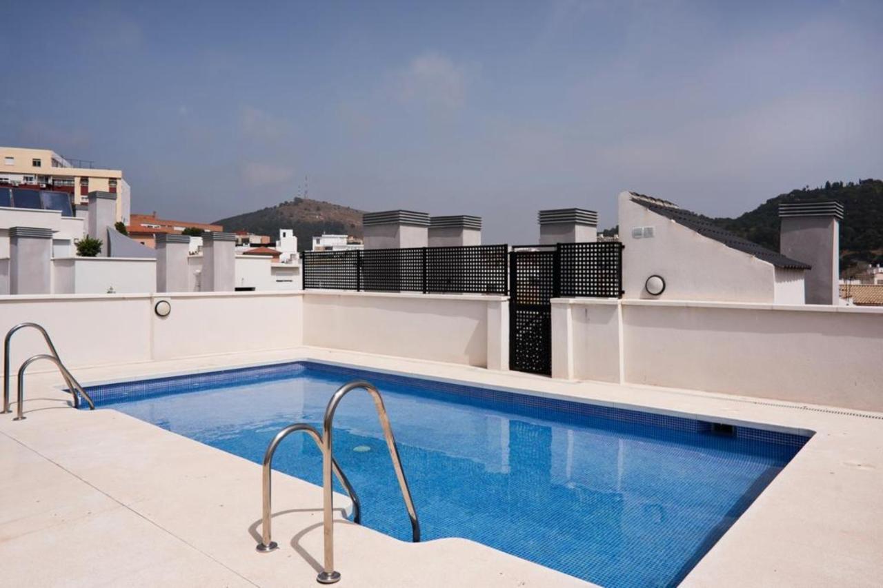 Atico Con Terraza Ac 1Hab En El Centro Y Piscina Comunitaria Apartment มาลากา ภายนอก รูปภาพ
